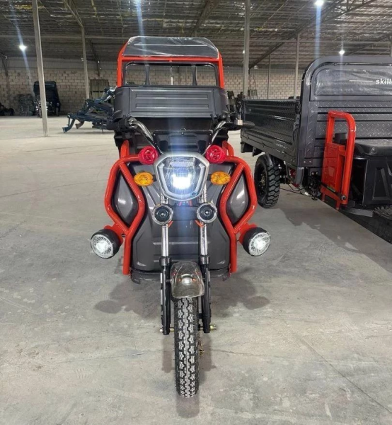 Грузовой электротрицикл VOLTOR Вояж 1100 60V 31Ah