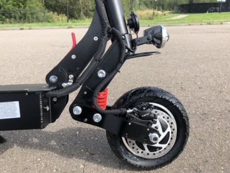 Электросамокат Currus M10  с демфером