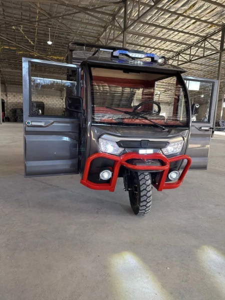Грузовой электротрицикл с кабиной VOLTOR Кабина 1800 72V 68Ah